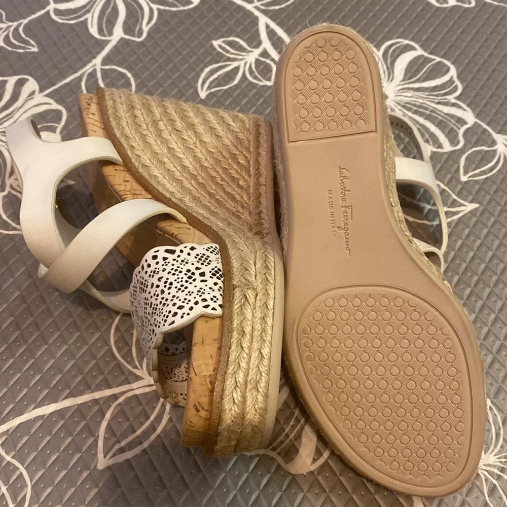 Brand new never wear, Salvatore Ferragamo Wedge